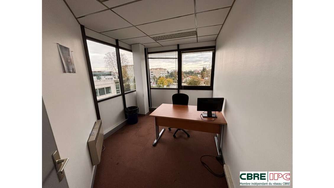 Location bureaux 279m² R+2 à Pau Université