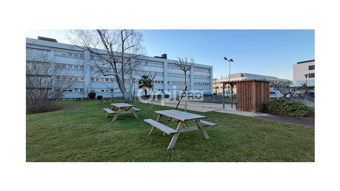 Bureau 100m² à louer à Pau Université