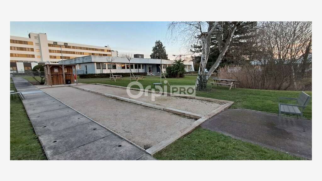 2 bureaux de 500m² à louer à Pau Université