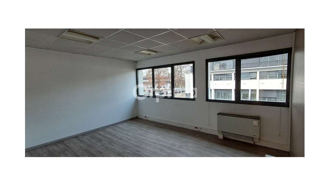 A louer 2 bureaux de 18 et 20m² Indus Nord Pau