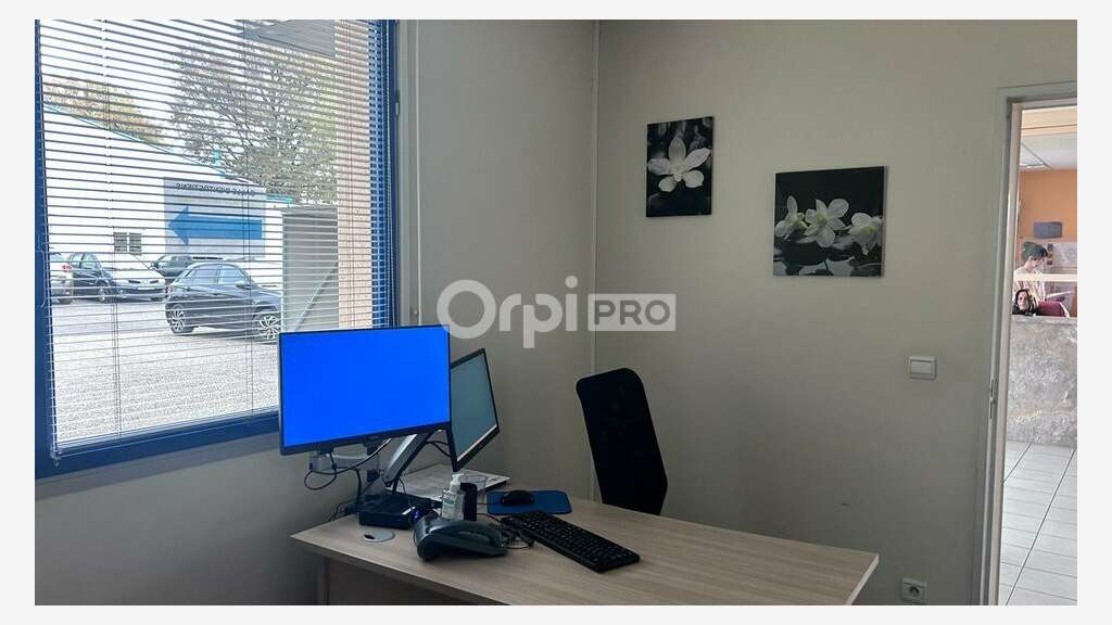 A louer bureaux de 600m² à Pau zone indus Nord