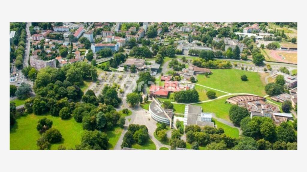 Plateau de bureaux 110m² à louer à Pau Université