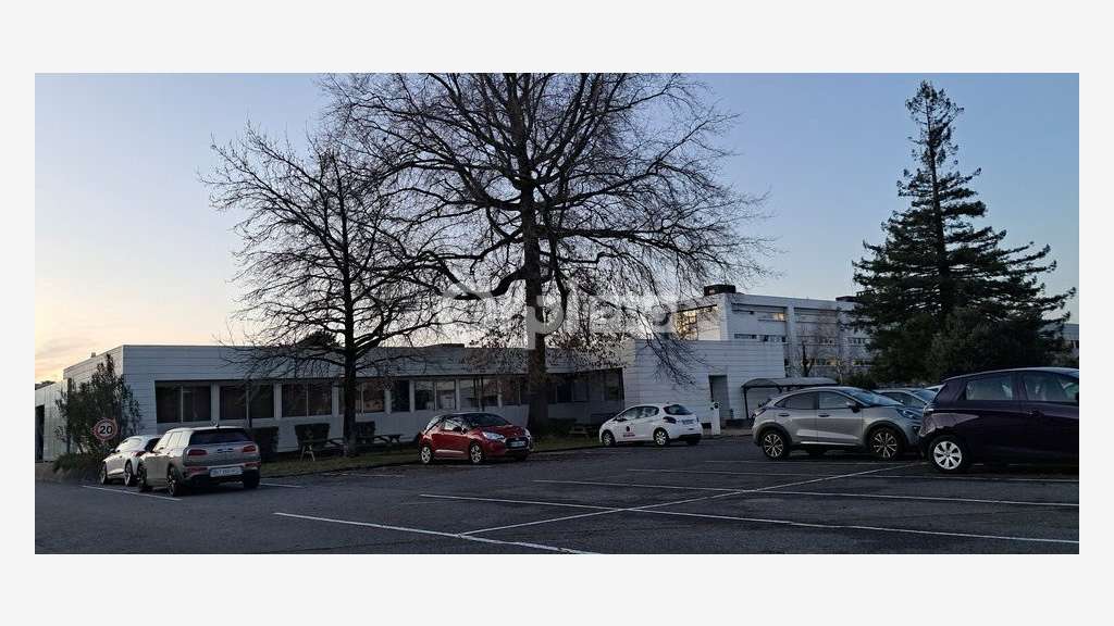 Plateau de bureaux 110m² à louer à Pau Université