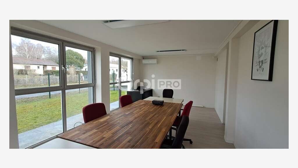 Bureaux 35m² RDC à louer à Pau Nord
