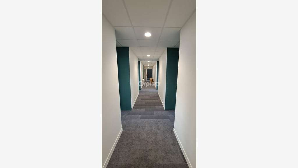 Bureaux 71m² à louer à Pau prox pôle universitaire