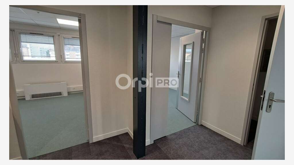Bureaux 71m² à louer à Pau prox pôle universitaire