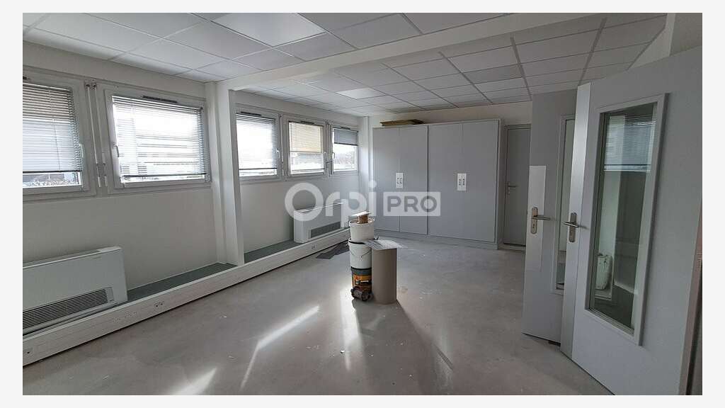 Bureaux 71m² à louer à Pau prox pôle universitaire