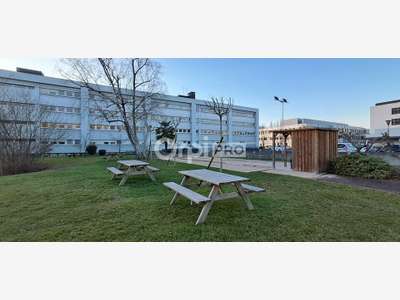Bureaux 71m² à louer à Pau prox pôle universitaire