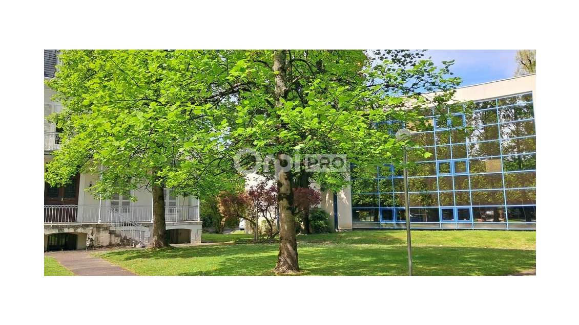 Bureaux de 16 ou 17m² à louer à Pau Est