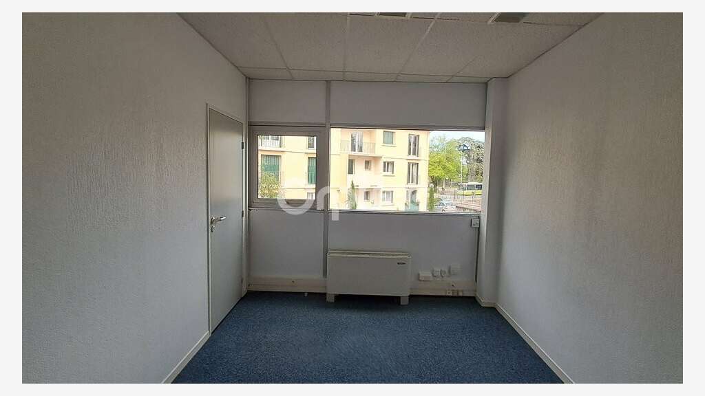 Bureaux 16m² à louer à Pau Est