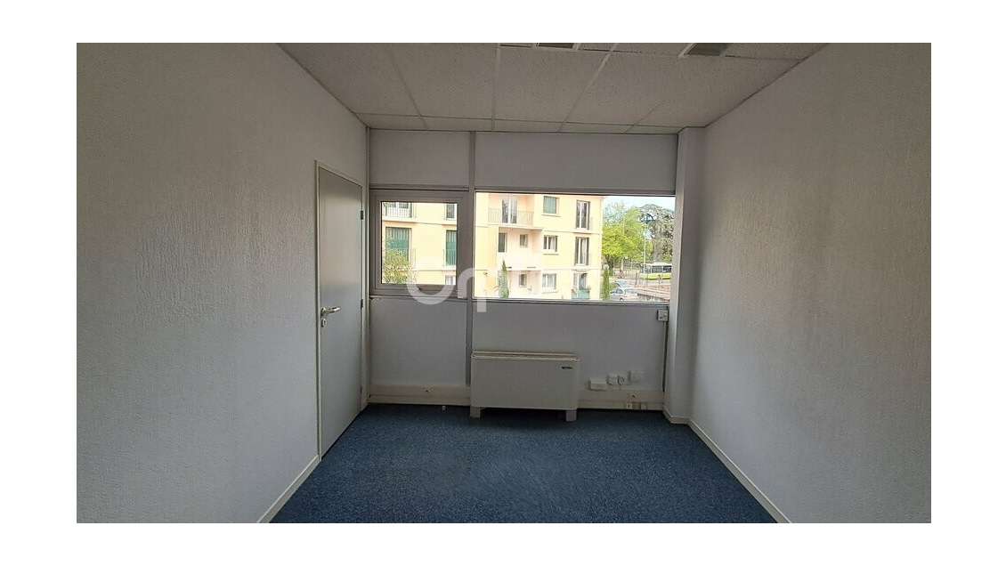 Bureaux 16m² à louer à Pau Est