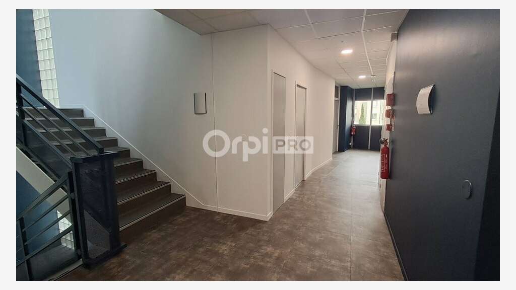 Bureaux 16m² à louer à Pau Est
