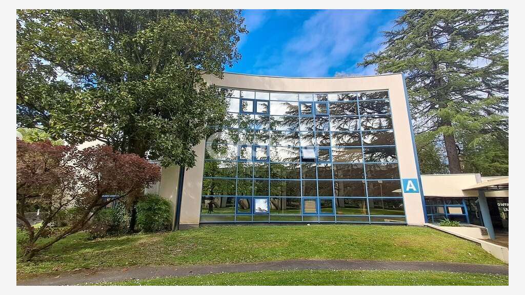 Bureaux 18m² à louer à Pau Est