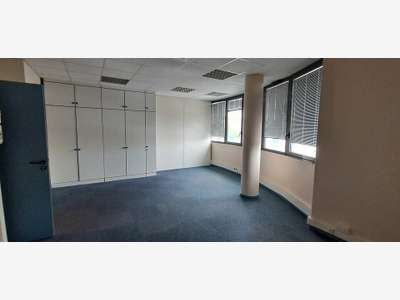 A louer bureaux 117m² à Pau Université Hélioparc
