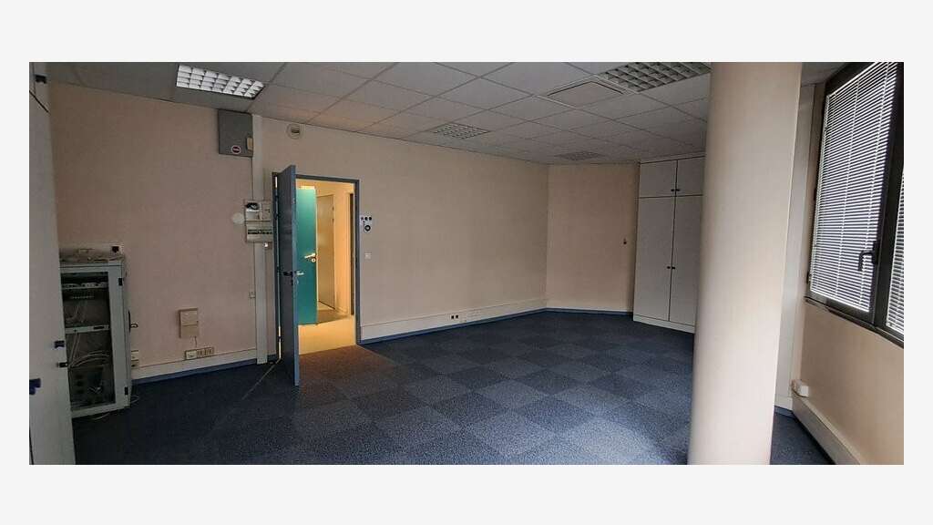 A louer bureaux 117m² à Pau Université Hélioparc