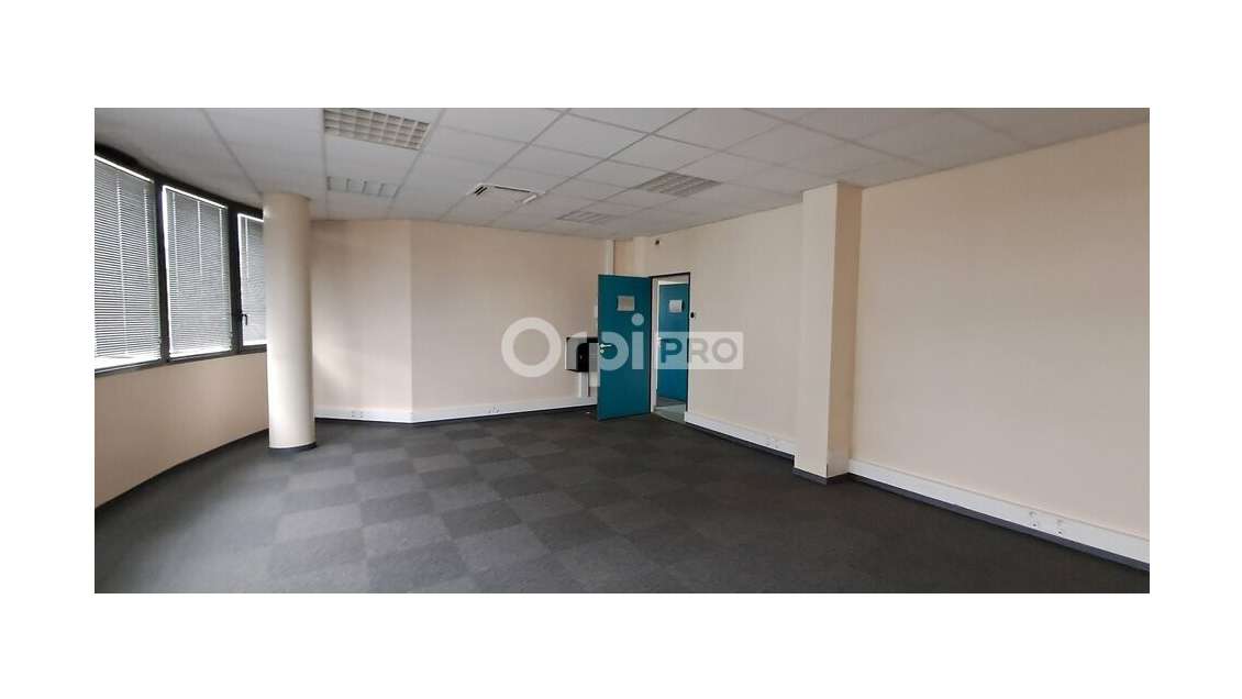A louer bureaux de 45m² à Pau Université Hélioparc