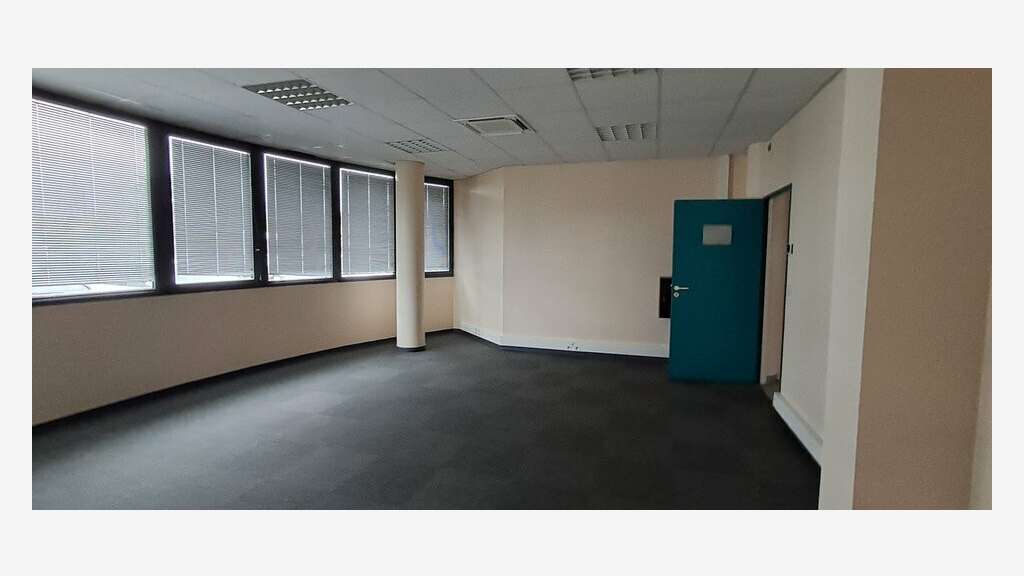 A louer 3 bureaux de 35 à 38m² à Pau Nord