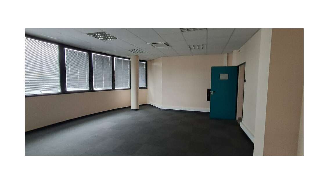 A louer 3 bureaux de 35 à 38m² à Pau Nord