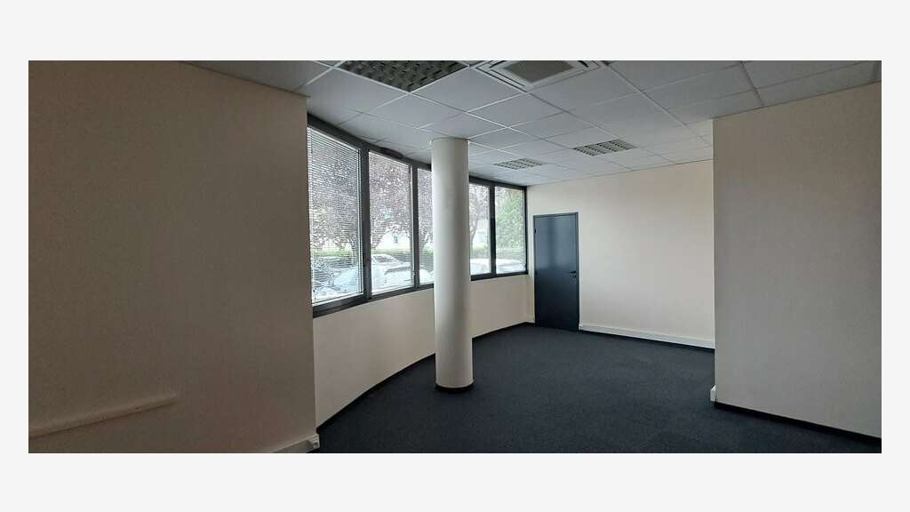A louer bureaux de 75m² en RDC à Pau Université