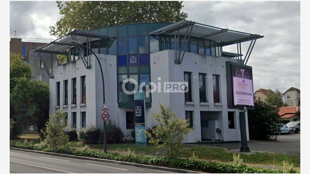 Immeuble de 639m² à louer à Pau Université