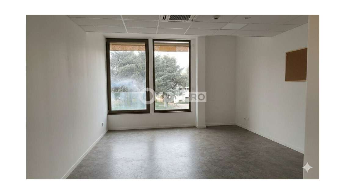 A louer bureaux 20m² à Pau quartier Saragosse