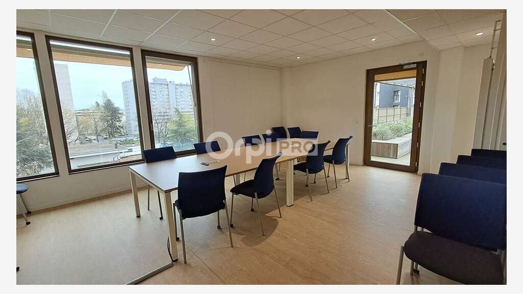A louer bureaux 18m² Pau quartier Saragosse