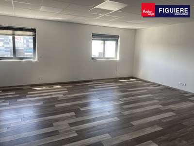 Bureaux de 90m² à louer à Pelissanne Bas Taulet