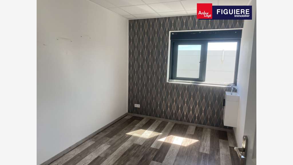Bureaux de 90m² à louer à Pelissanne Bas Taulet