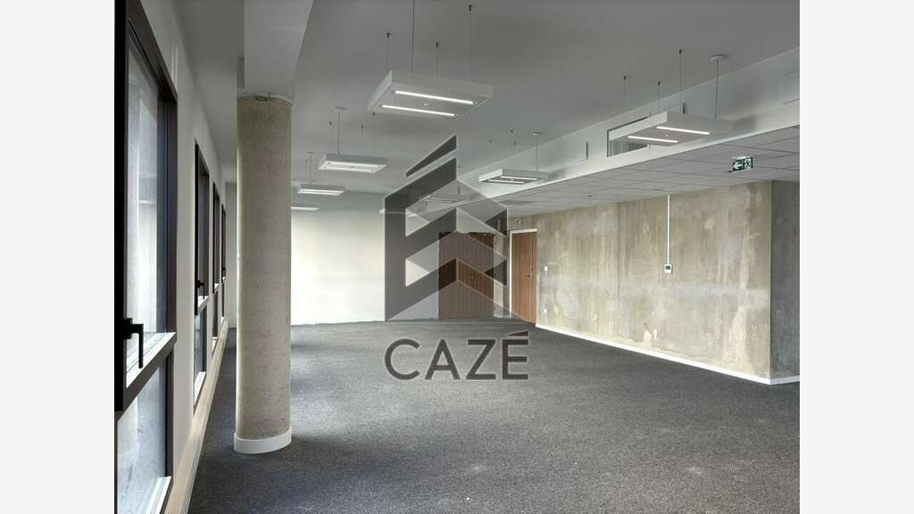 Superbes bureaux neufs 190m² à louer à Périgny