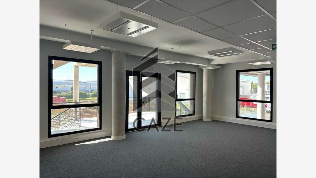 Superbes bureaux neufs 190m² à louer à Périgny