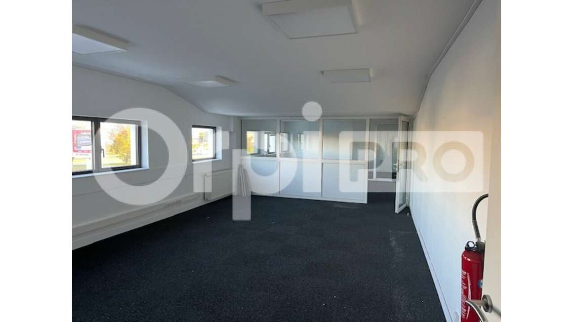 A louer bureaux 100m² idéalement situés à Périgny