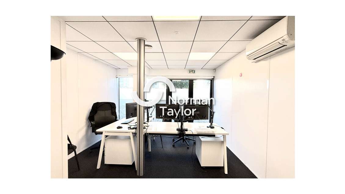 A louer bureaux aménagés 231m² RDC à Pérols