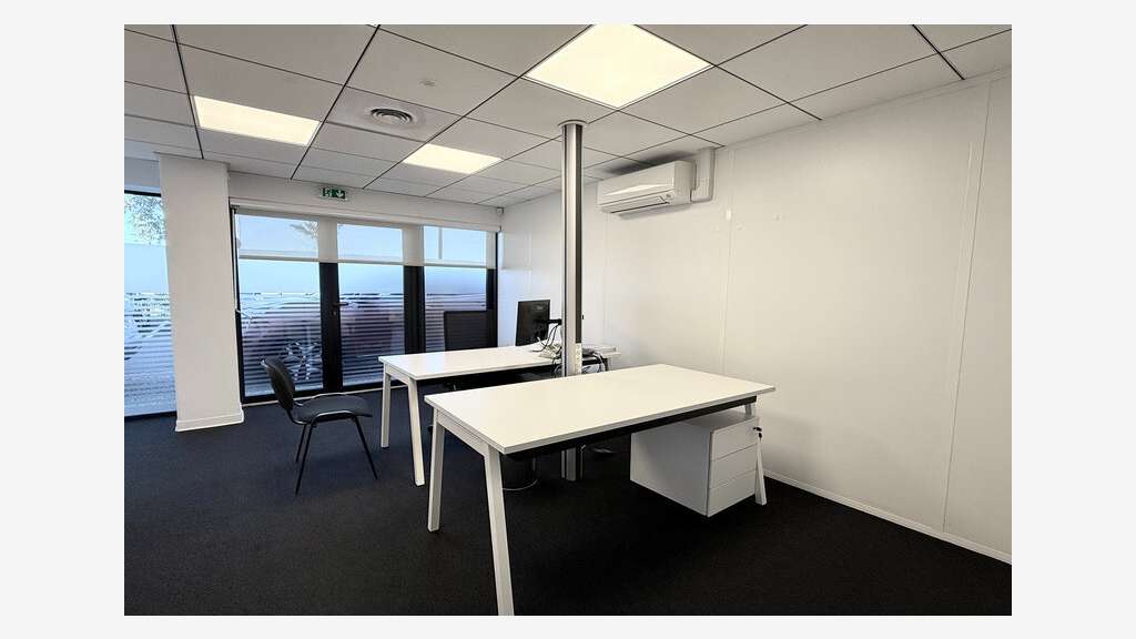A louer bureaux aménagés 231m² RDC à Pérols