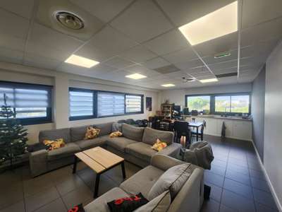 A louer bureaux PMR et lumineux 230m² à Pérols