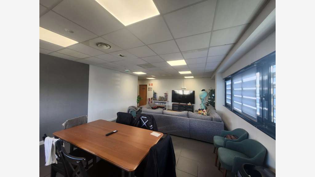 A louer bureaux PMR et lumineux 230m² à Pérols