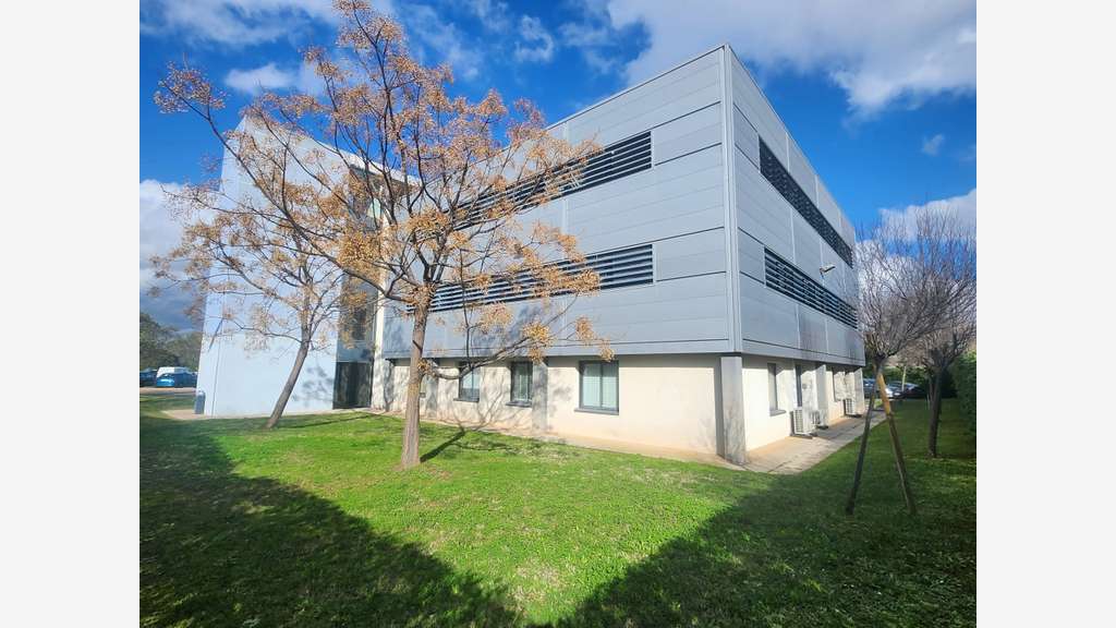 A louer bureaux PMR et lumineux 230m² à Pérols