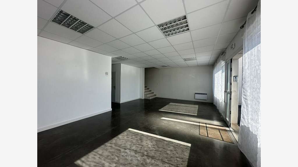 Bureaux de 120m² à louer parc de l'aéroport Perols