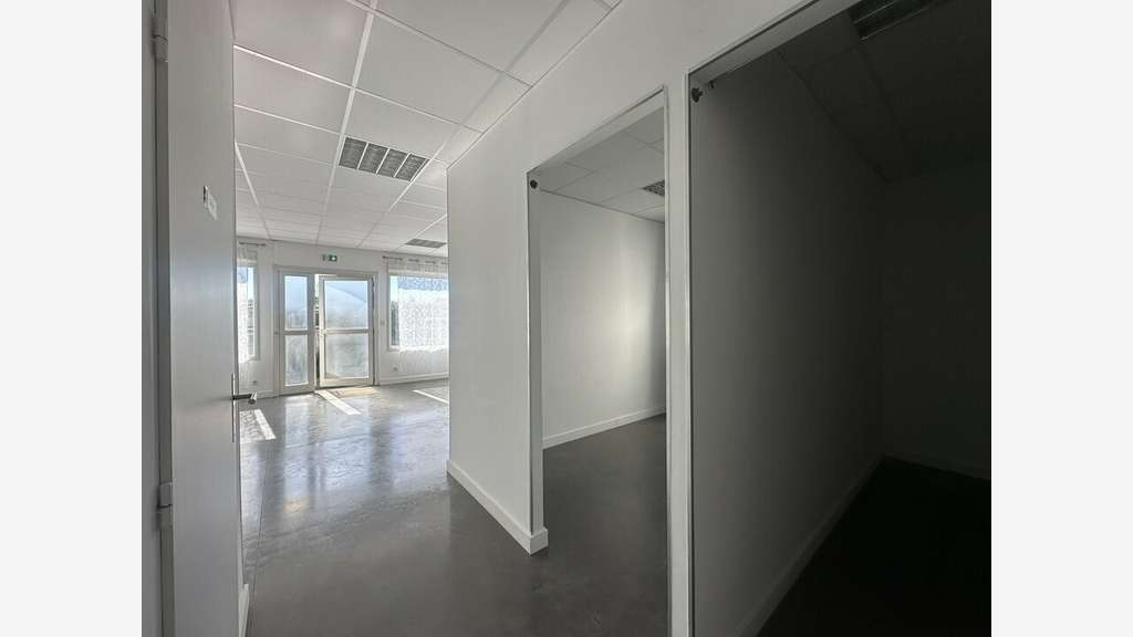 Bureaux de 120m² à louer parc de l'aéroport Perols
