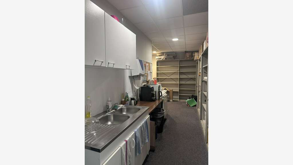 Bureaux rénovés 211m² RDC à louer à Pérols