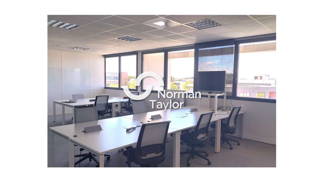 A louer bureaux 4408m² Parc de l'Aéroport Pérols