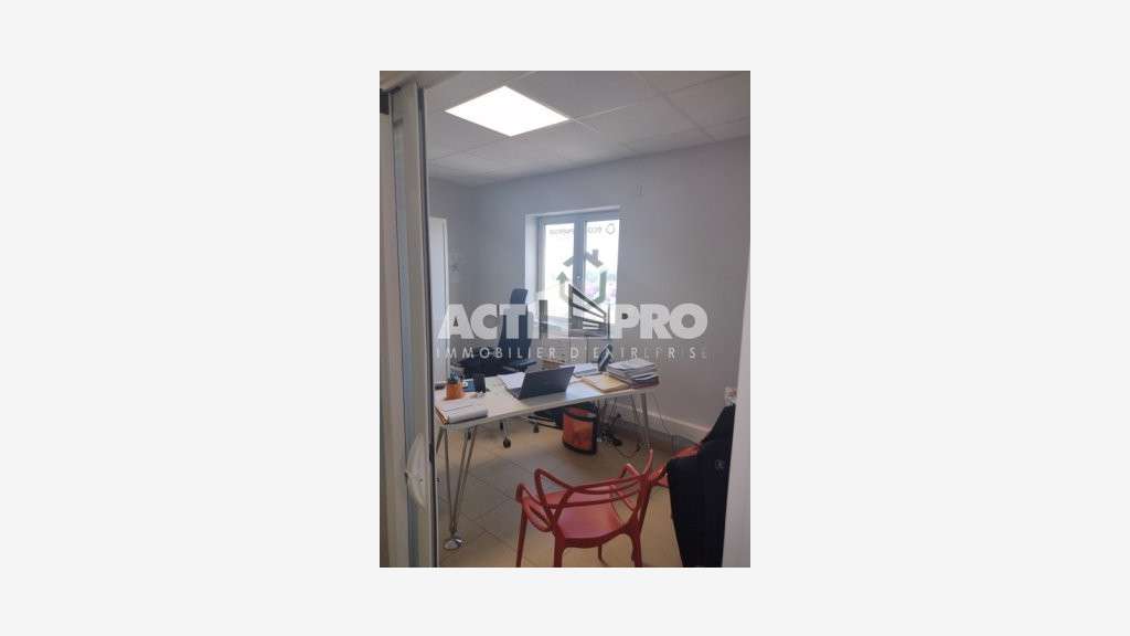Loue bureaux 70m² + parkings à Perpignan