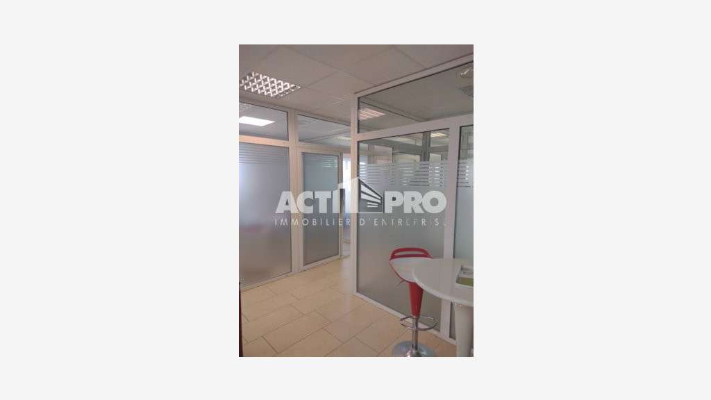 Loue bureaux 70m² + parkings à Perpignan