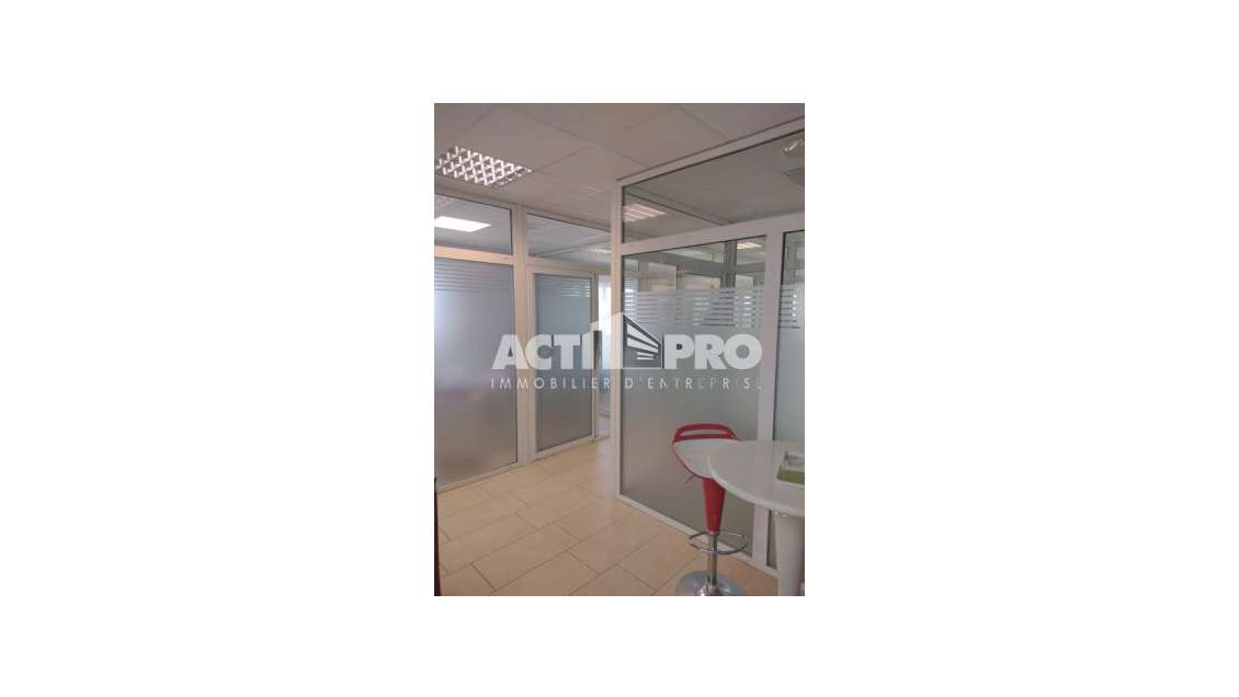 Loue bureaux 70m² + parkings Pyrénées Orientales