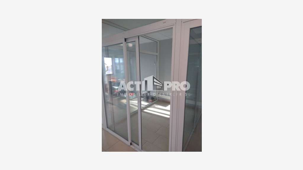 Loue bureaux 70m² + parkings à Perpignan