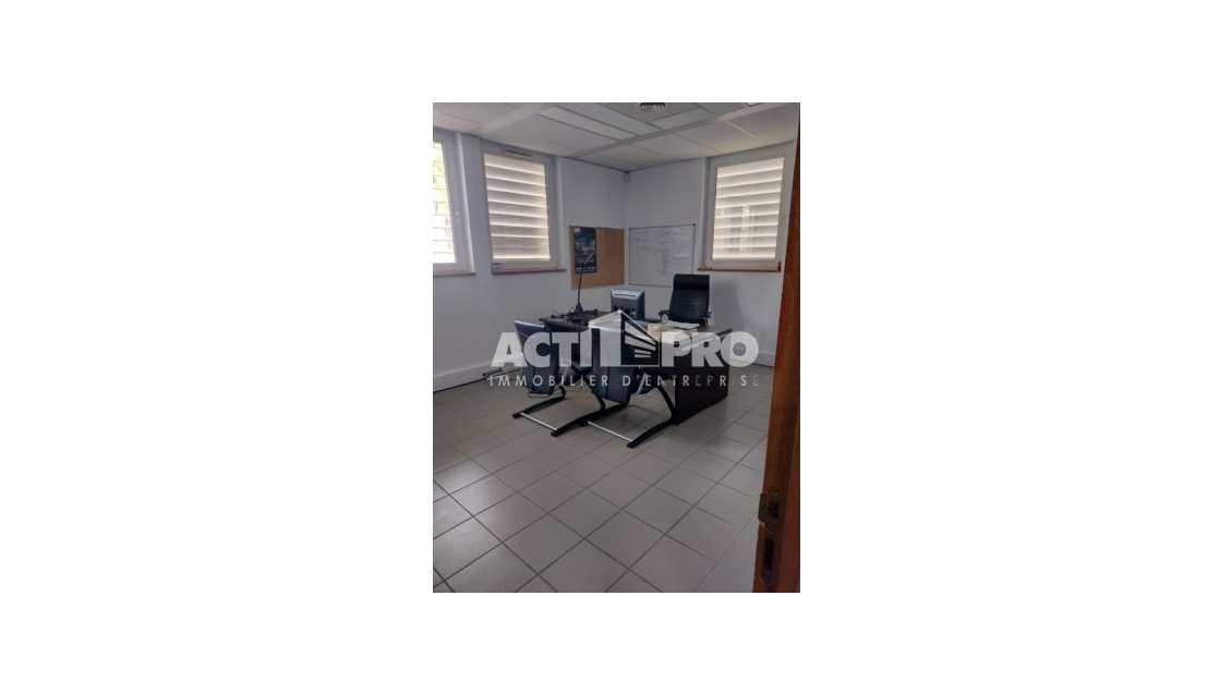 A louer bureaux 170m² R+1 à Perpignan Tecnosud