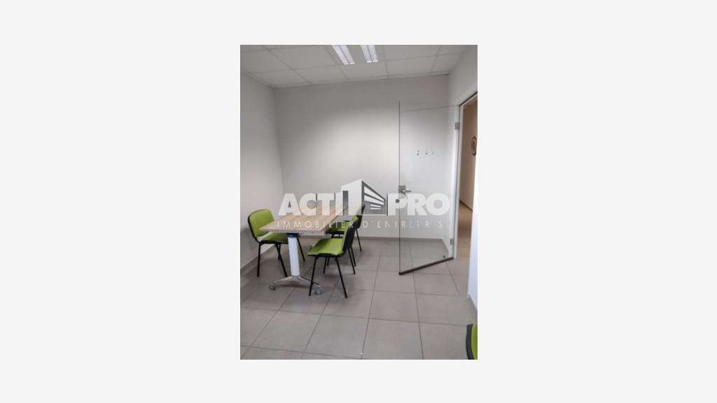 À louer bureaux 100m² R+1 à Perpignan rocade ouest