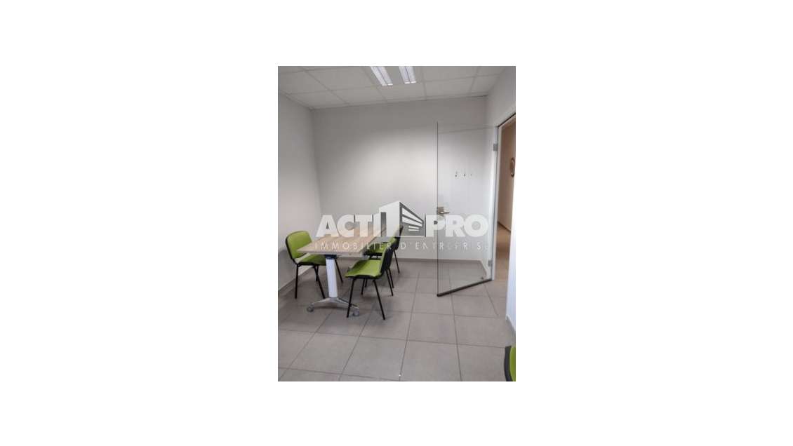 A louer bureaux 100m² R+1 à Perpignan rocade ouest