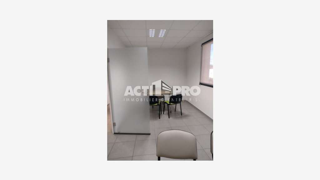 À louer bureaux 100m² R+1 à Perpignan rocade ouest