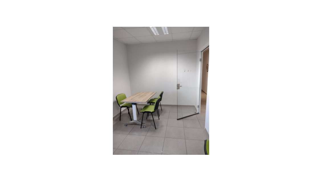 A louer bureaux 100m² R+1 à Perpignan rocade ouest