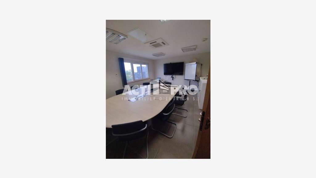 À louer bureaux 300m² R+1 Perpignan Zone Torremila